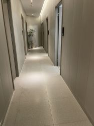 -PE SALON