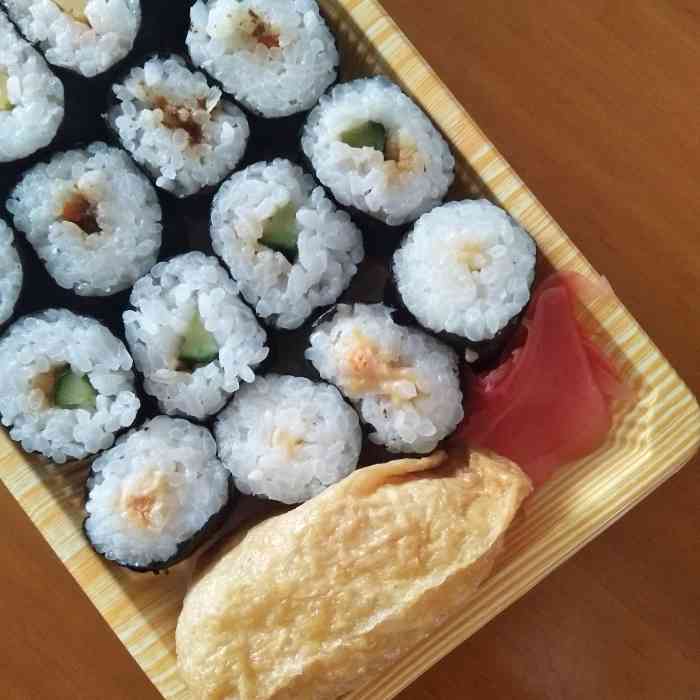 全家便利店(中山二路店)-"电大斜对面的全家,店员还是挺不错的,因为.