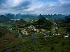 -漓江冠岩景区