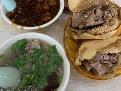 -洪峰浩老北京烧饼夹肉(角门路店)