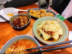 红油抄手-付小姐在成都(中山公园店)