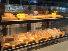 面包甜点陈列柜-麦当劳(南宁东站店)