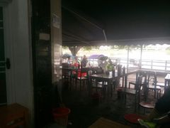 露天位-平安桥张氏肥肠粉