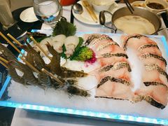 -红鼎豆捞·非遗鲍皇汤火锅(宝丰路店)