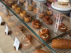 -VERIE BAKEHOUSE