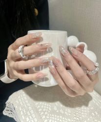 -悦指间美甲美睫