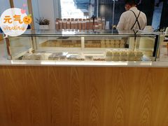 面包甜点陈列柜-Cafe on warm(丹霞店)