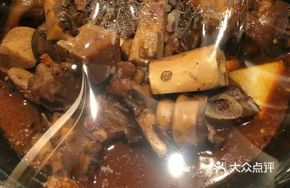 Secret-Recipe Beef Trotter Stew