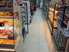 -全家便利店(杭州龙翔桥地铁站店)