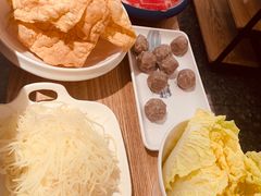 -三人行骨头王火锅(长寿店)