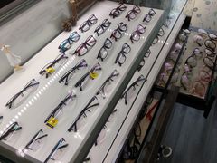 -视野联行眼镜蔡司·依视路官方授权店(顺城店)