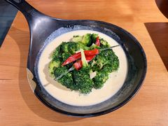 -米德维奇俄式西餐厅(西六道街店)