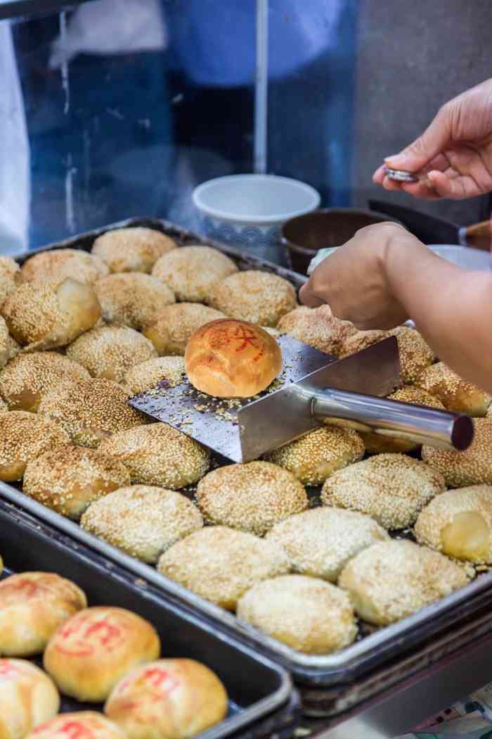 真老大房(南京东路店)-"每到中秋节前后,南京东路上的真老大房总是.