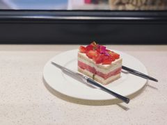 草莓西瓜蛋糕-双风车咖啡馆 Twin Windmills(六道口店)