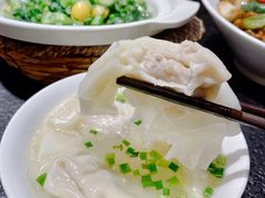 龙抄手-万重锦·人文川菜馆(骡马市店)