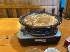 -老滇山寨•云南特色菜•地方菜•民族风情歌舞表演(金碧店)