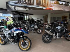 -北京京宝行宝马4S店(闵庄路店)