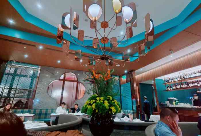 花悦庭·果木烤鸭(九六广场店)-"这家餐厅怎么说,菜品和服务算是冰火