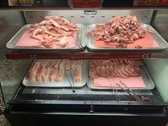 -江南猪肉商会无限续吃(弘大店)