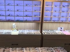 -天空之镜眼镜店蔡司依视路配镜授权零售店(望京颐堤港店)