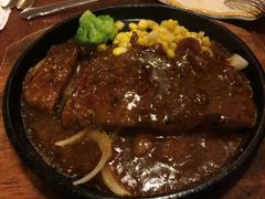 -玛格萝妮比萨屋(四平店)