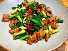 宣威小炒肉-老滇山寨•云南特色菜•地方菜•民族风情歌舞表演(金碧店)