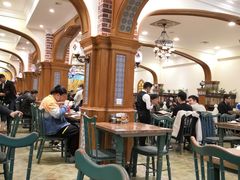 大堂-清真·玛丽亚新疆菜主题餐厅(浙江中路店)