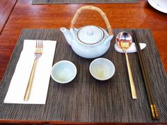 餐具摆设-大佛寺高级素食自助餐厅