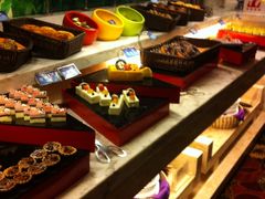 -舜耕山庄四时万和自助餐厅