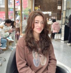 -尚艺造型.剪烫染.接发