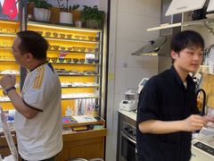 -优医视平价眼镜蔡司依视路折扣工厂店(十里堡店)
