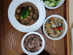 -雪梅月子中心(华侨城店)