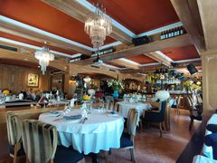 大堂-火车头法国西餐厅