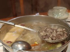 -乡土黄·鲜牛肉火锅·小龙虾(兴业街店)