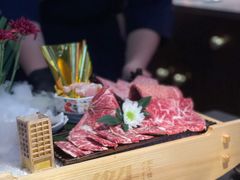 -铭牛烧肉·和牛海鲜自助(高新月牙湖店)