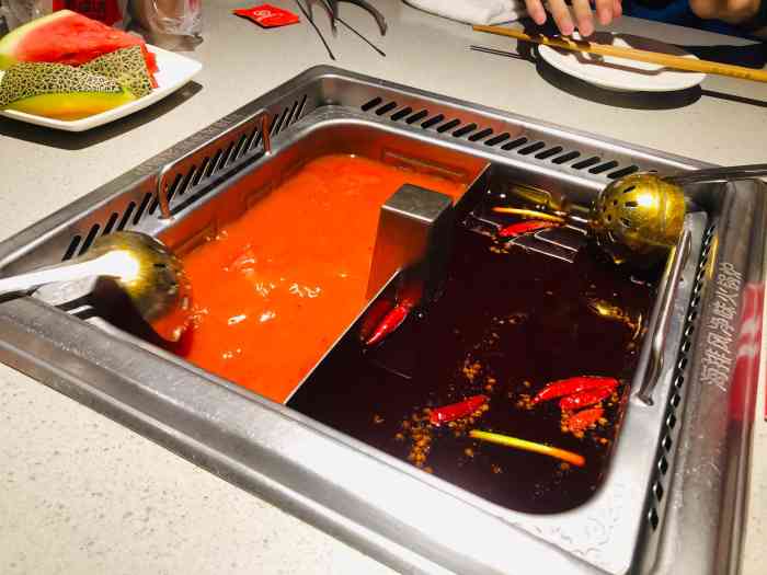 海底捞火锅(大明宫万达店)-"从西安飞丽江,在附近搜索吃的,最后还是来