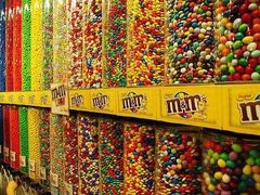 -m豆巧克力世界(上海世茂广场店)