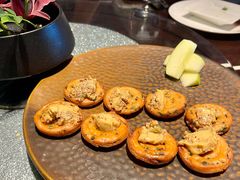 鸭肝酱伴葱油饼-杭州西子湖四季酒店·金沙厅