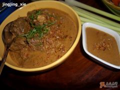 温和咖喱牛肉-DiAtas by Art Cafe Bumbu Bali