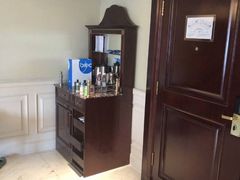 -深圳富苑皇冠假日套房酒店