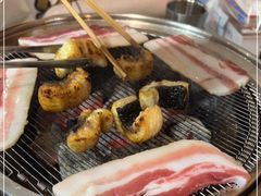 -围炉肉舍•炭烤活鳗•丹东海鲜烤肉(步行街店)