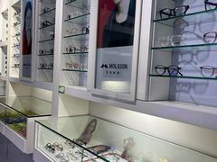 -提一眼镜·蔡司·依视路(小寨店)