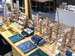 -肆兮眼镜·蔡司·徕卡战略合作店(大坪店)
