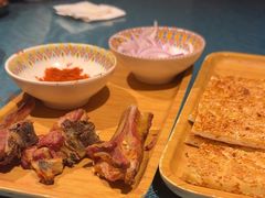 -乡村馕坑肉·烧烤·新疆菜·本地人更爱吃(阿勒泰首店)