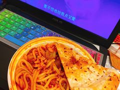 -辣风芹酱香米粉(新疆炒米粉软件园店)