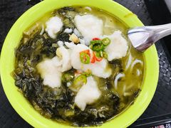 酸菜鱼粉-北大学一食堂