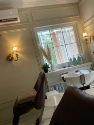 -e hair salon