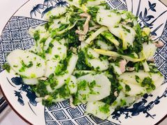 荠菜肉丝笋丝炒年糕-小实惠嘉(威海路店)