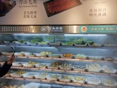 自助取餐区-屋头串串(龙潭寺店)