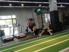-Freedom Fitness私教健身俱乐部(徐虹北路店)